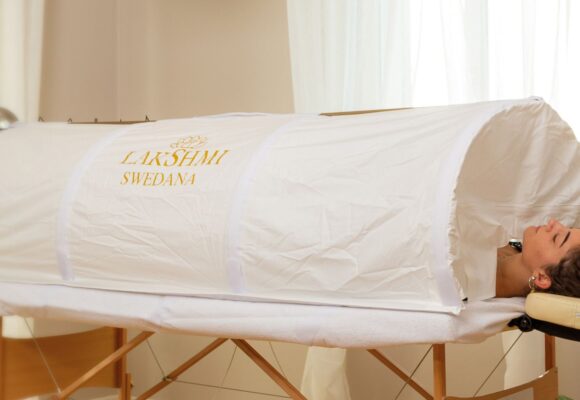 Swedhana – Terapia Ayurvédica de Calor Terapêutico Swedhana – Terapia Ayurvédica de Calor Terapêutico